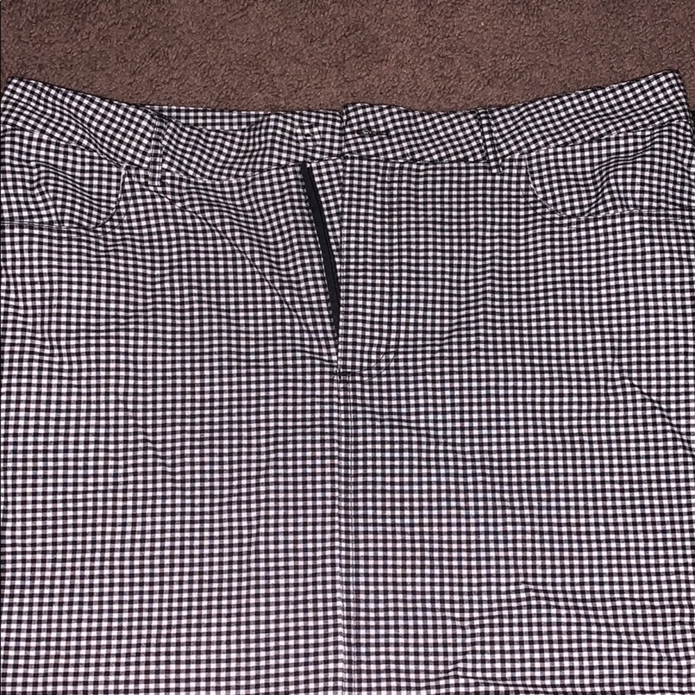 adorable gingham print mini skirt!